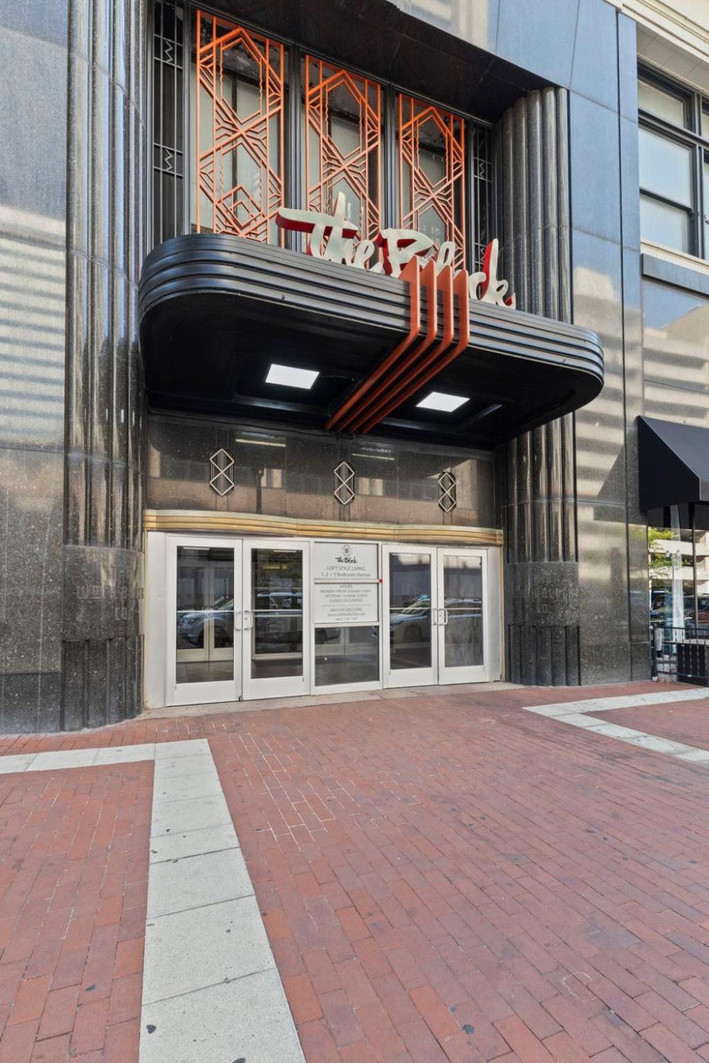 Indy Metro Stay - Sleeps 8 - Skywalk Access - Monument Circle Индианаполис Екстериор снимка