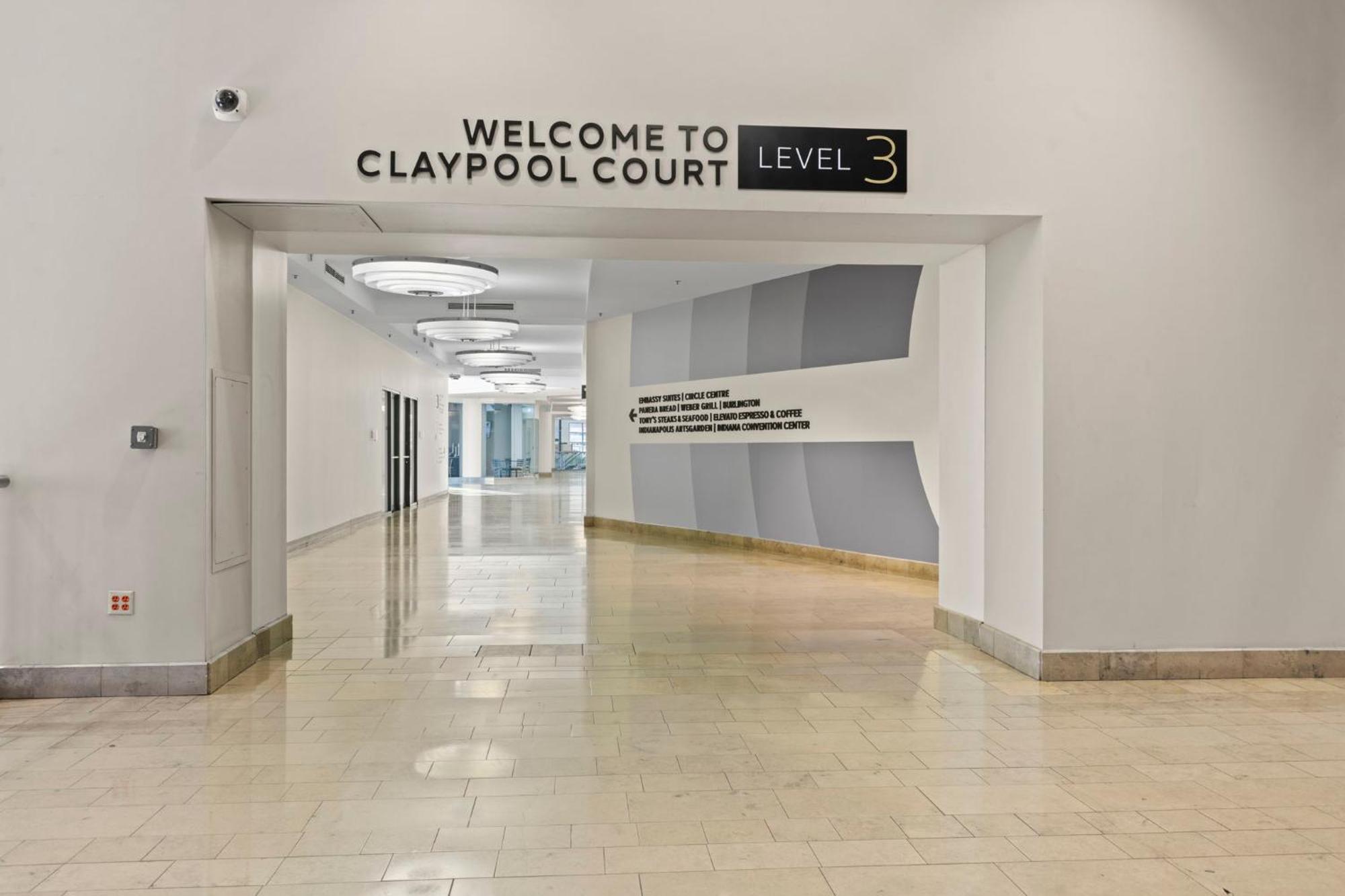 Indy Metro Stay - Sleeps 8 - Skywalk Access - Monument Circle Индианаполис Екстериор снимка